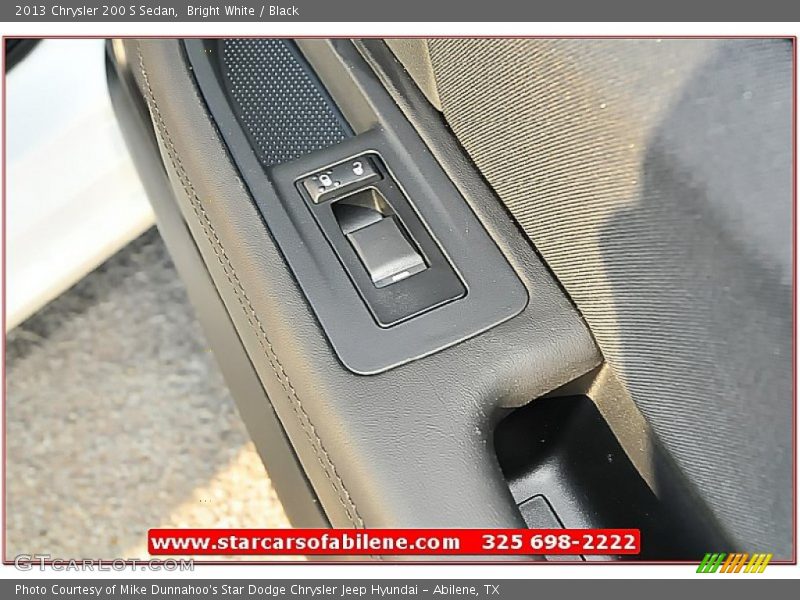 Bright White / Black 2013 Chrysler 200 S Sedan