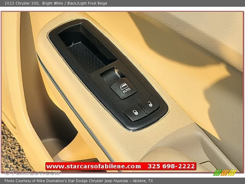 Bright White / Black/Light Frost Beige 2013 Chrysler 300