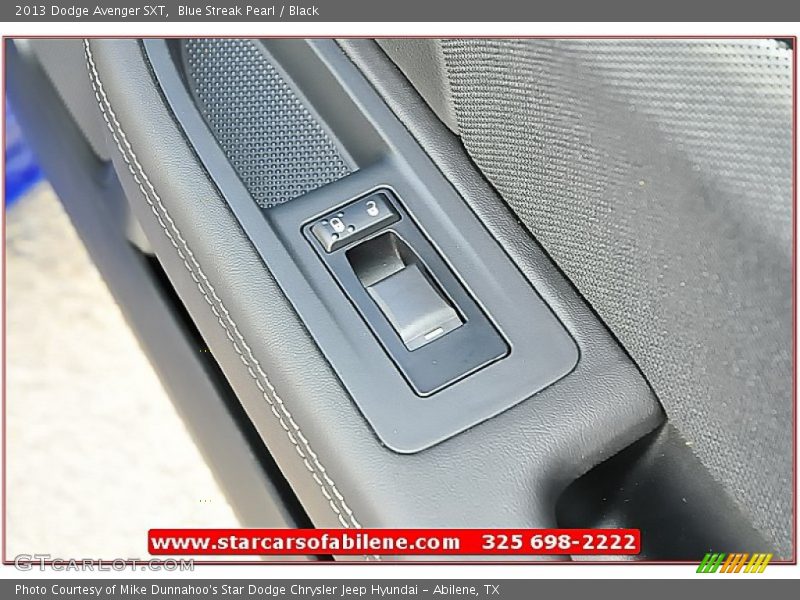 Blue Streak Pearl / Black 2013 Dodge Avenger SXT