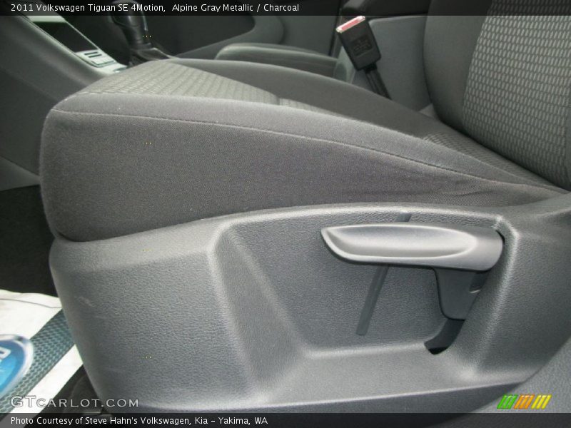 Alpine Gray Metallic / Charcoal 2011 Volkswagen Tiguan SE 4Motion