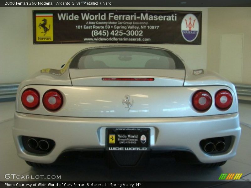 Argento (Silver Metallic) / Nero 2000 Ferrari 360 Modena