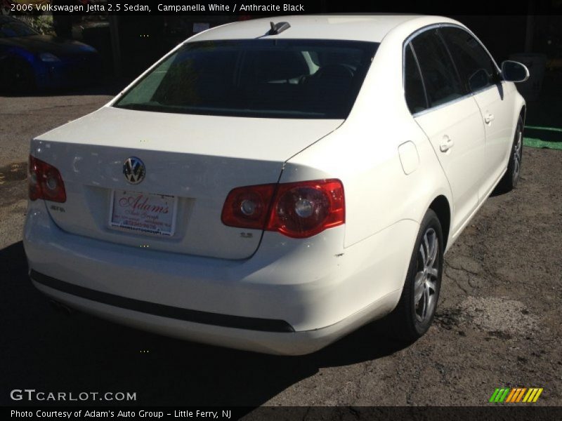 Campanella White / Anthracite Black 2006 Volkswagen Jetta 2.5 Sedan