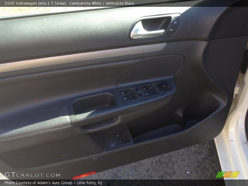 Campanella White / Anthracite Black 2006 Volkswagen Jetta 2.5 Sedan