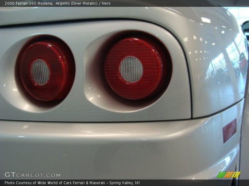 Argento (Silver Metallic) / Nero 2000 Ferrari 360 Modena