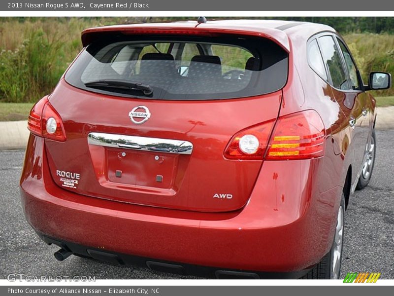 Cayenne Red / Black 2013 Nissan Rogue S AWD