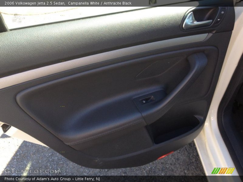 Campanella White / Anthracite Black 2006 Volkswagen Jetta 2.5 Sedan