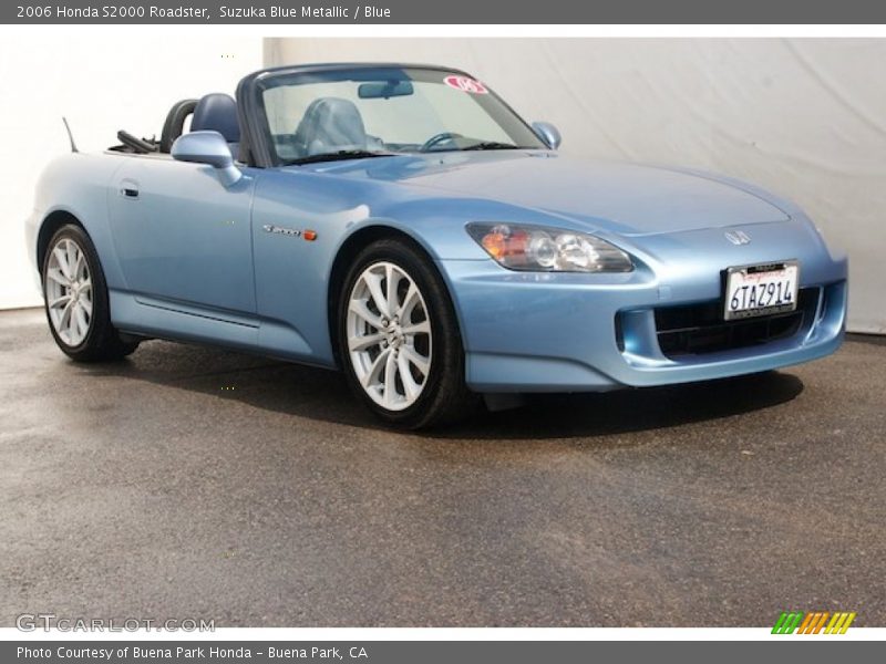 Front 3/4 View of 2006 S2000 Roadster