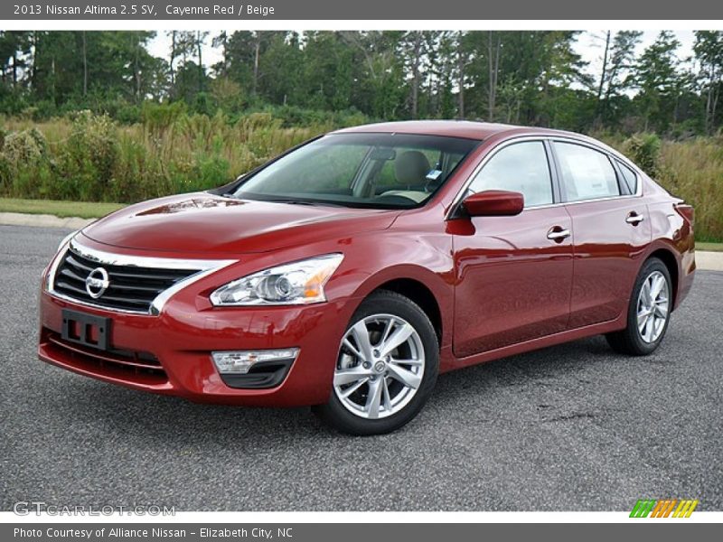 Front 3/4 View of 2013 Altima 2.5 SV