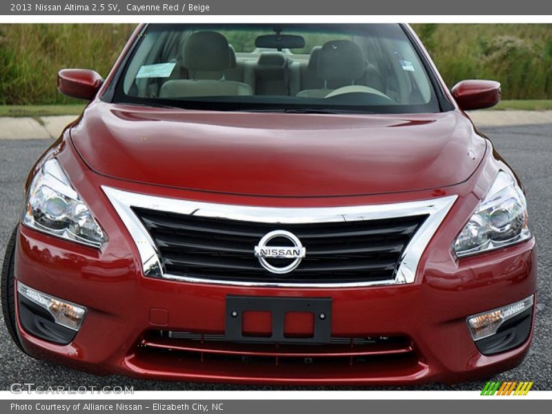 Cayenne Red / Beige 2013 Nissan Altima 2.5 SV