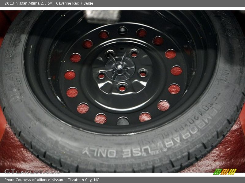 Cayenne Red / Beige 2013 Nissan Altima 2.5 SV