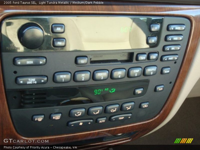 Light Tundra Metallic / Medium/Dark Pebble 2005 Ford Taurus SEL
