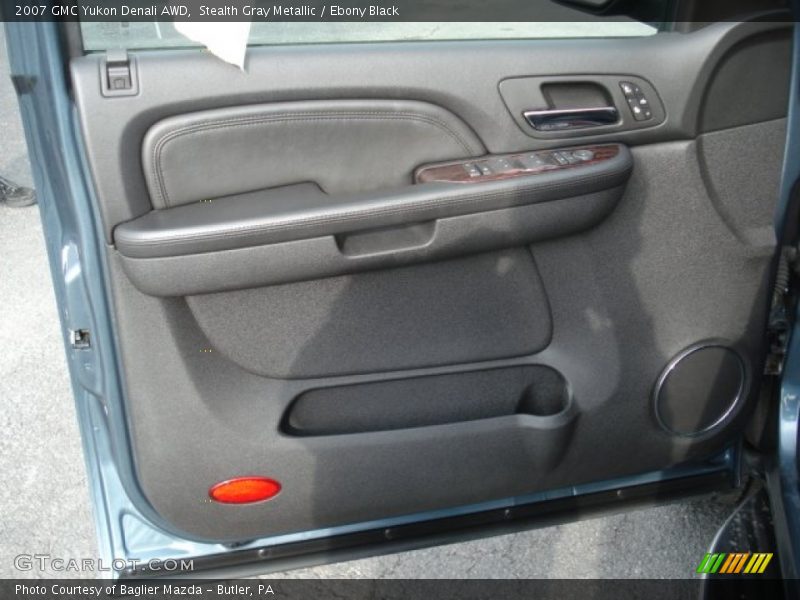 Stealth Gray Metallic / Ebony Black 2007 GMC Yukon Denali AWD