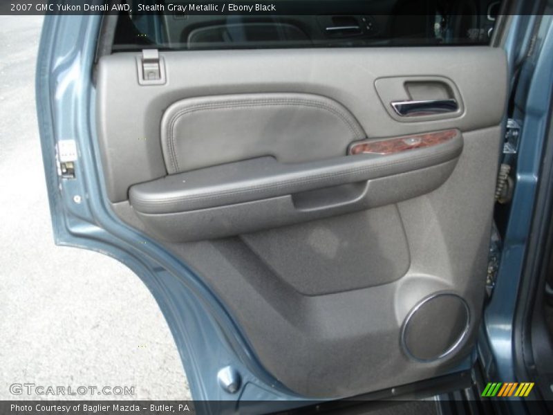 Stealth Gray Metallic / Ebony Black 2007 GMC Yukon Denali AWD