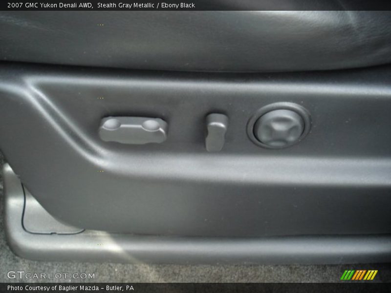 Stealth Gray Metallic / Ebony Black 2007 GMC Yukon Denali AWD