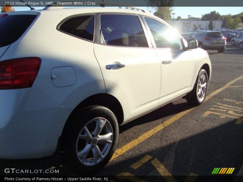 Phantom White / Gray 2010 Nissan Rogue SL AWD