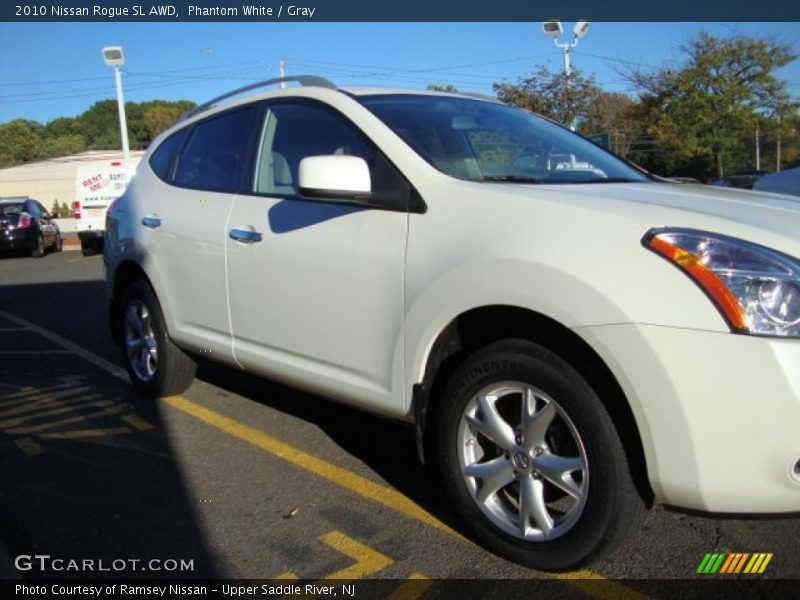 Phantom White / Gray 2010 Nissan Rogue SL AWD