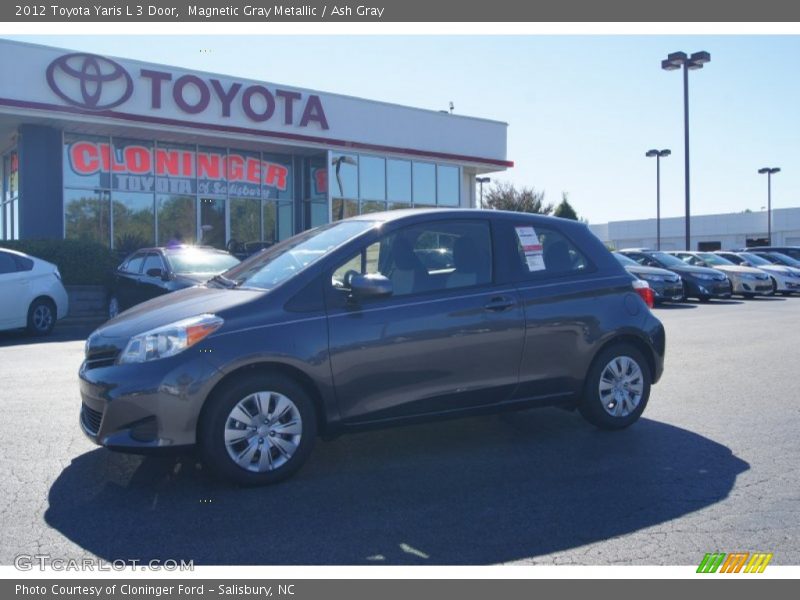 Magnetic Gray Metallic / Ash Gray 2012 Toyota Yaris L 3 Door