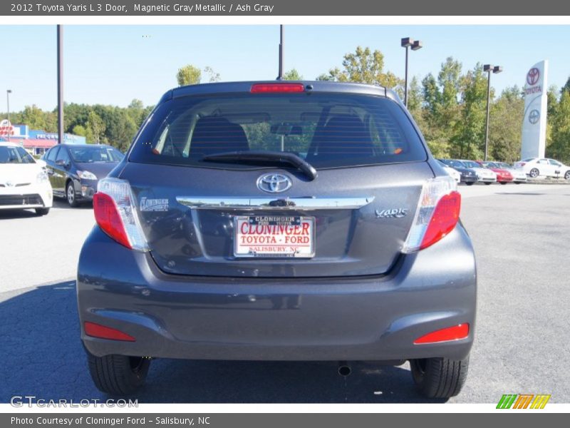 Magnetic Gray Metallic / Ash Gray 2012 Toyota Yaris L 3 Door