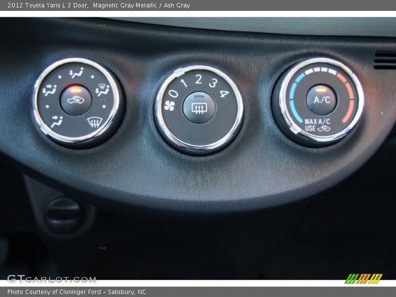 Magnetic Gray Metallic / Ash Gray 2012 Toyota Yaris L 3 Door