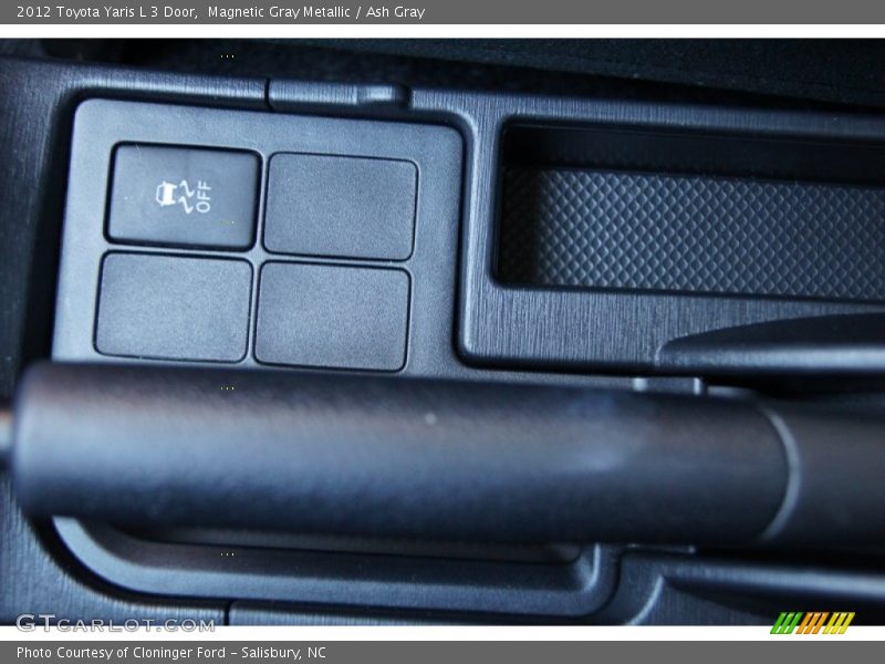 Magnetic Gray Metallic / Ash Gray 2012 Toyota Yaris L 3 Door