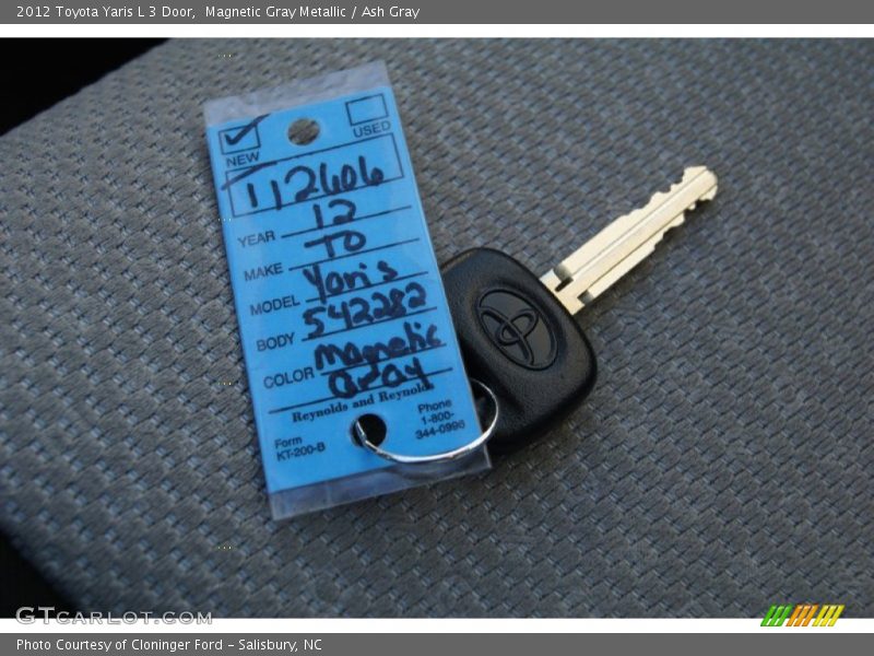 Magnetic Gray Metallic / Ash Gray 2012 Toyota Yaris L 3 Door
