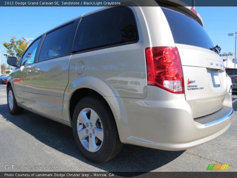 Sandstone / Black/Light Graystone 2013 Dodge Grand Caravan SE