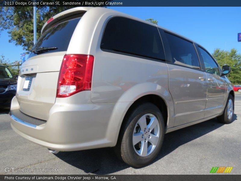 Sandstone / Black/Light Graystone 2013 Dodge Grand Caravan SE