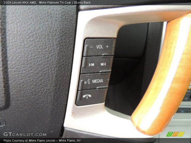 White Platinum Tri Coat / Ebony Black 2009 Lincoln MKX AWD