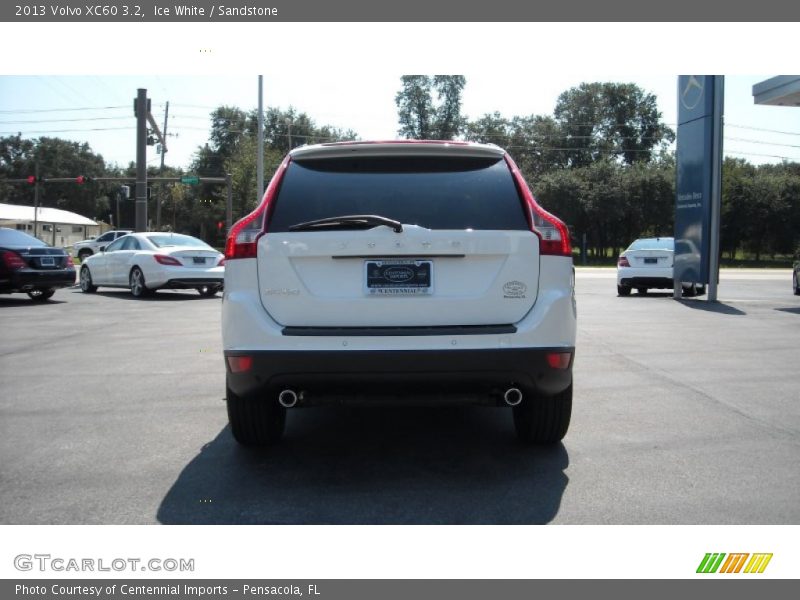 Ice White / Sandstone 2013 Volvo XC60 3.2