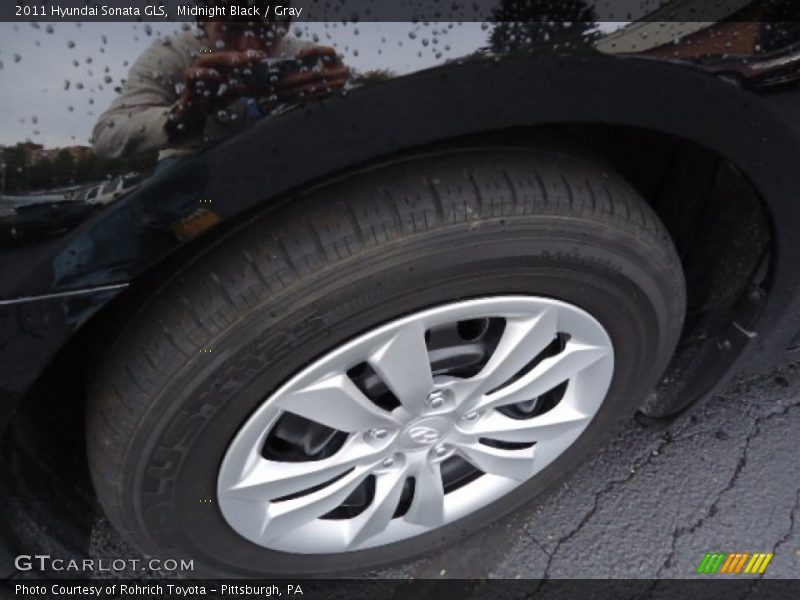 Midnight Black / Gray 2011 Hyundai Sonata GLS