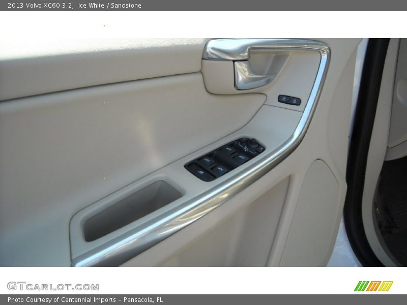 Ice White / Sandstone 2013 Volvo XC60 3.2