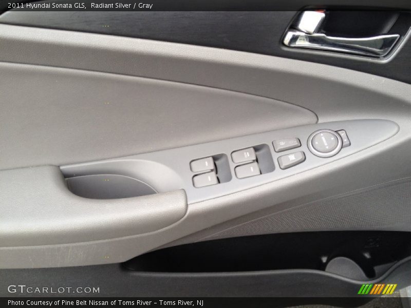 Radiant Silver / Gray 2011 Hyundai Sonata GLS