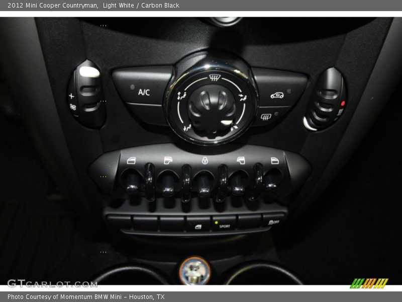 Light White / Carbon Black 2012 Mini Cooper Countryman