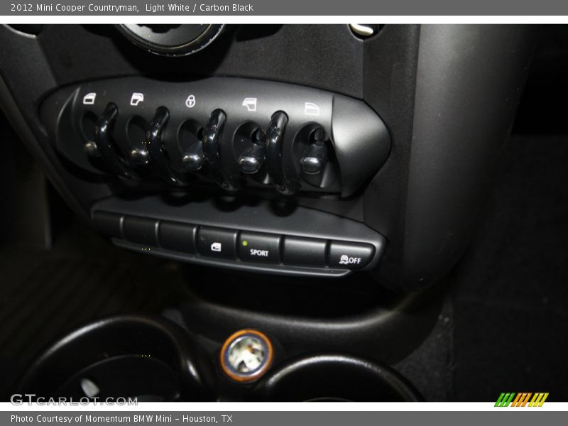 Light White / Carbon Black 2012 Mini Cooper Countryman