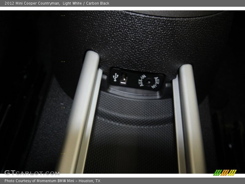 Light White / Carbon Black 2012 Mini Cooper Countryman