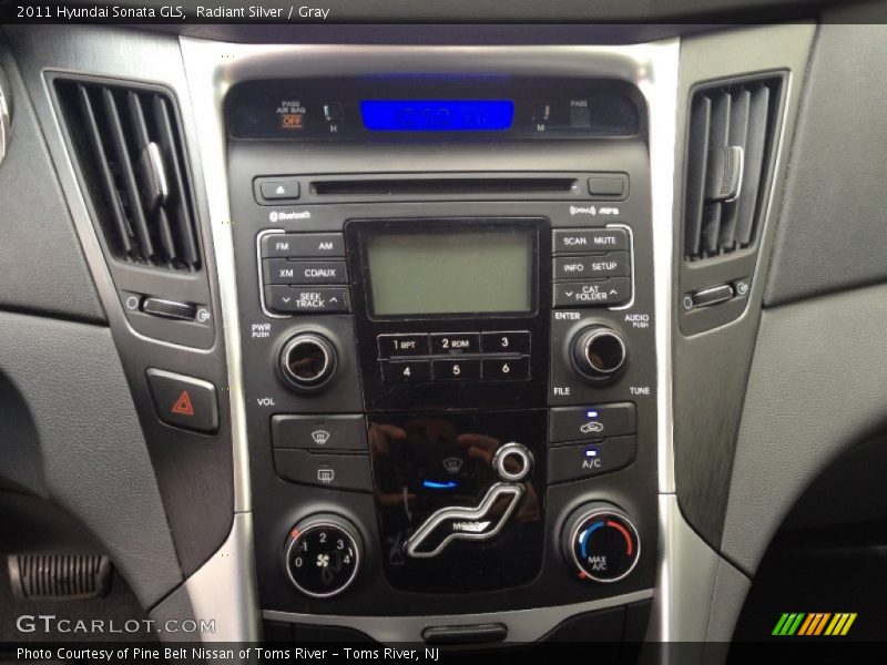 Radiant Silver / Gray 2011 Hyundai Sonata GLS