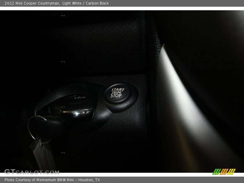 Light White / Carbon Black 2012 Mini Cooper Countryman
