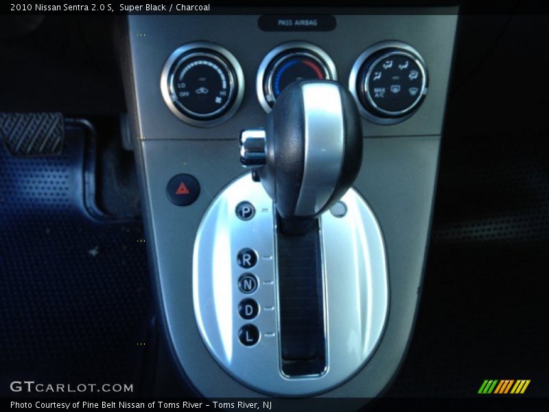 Super Black / Charcoal 2010 Nissan Sentra 2.0 S