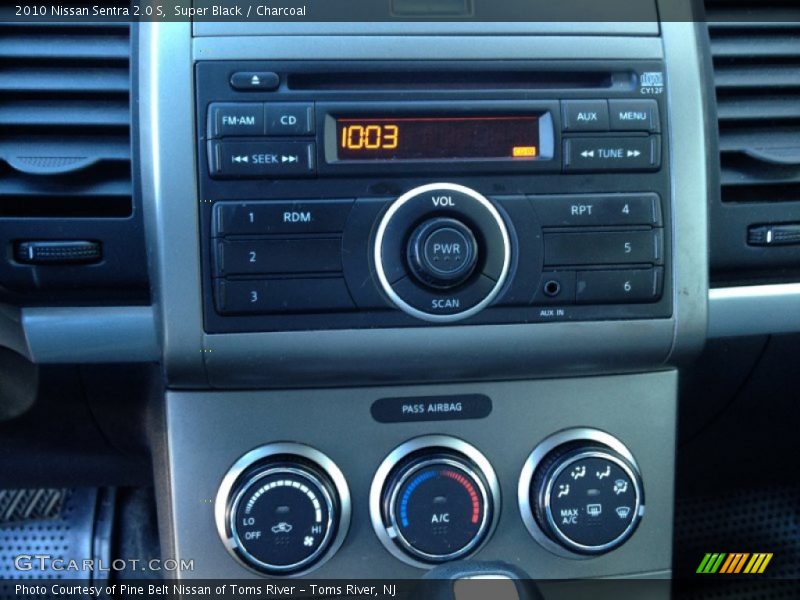 Super Black / Charcoal 2010 Nissan Sentra 2.0 S
