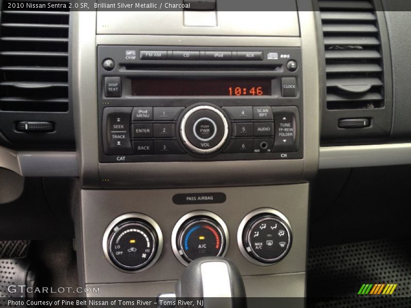 Brilliant Silver Metallic / Charcoal 2010 Nissan Sentra 2.0 SR