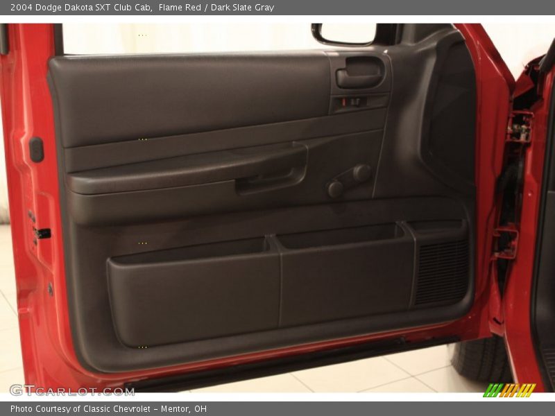 Flame Red / Dark Slate Gray 2004 Dodge Dakota SXT Club Cab