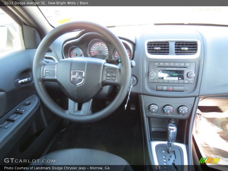 New Bright White / Black 2013 Dodge Avenger SE