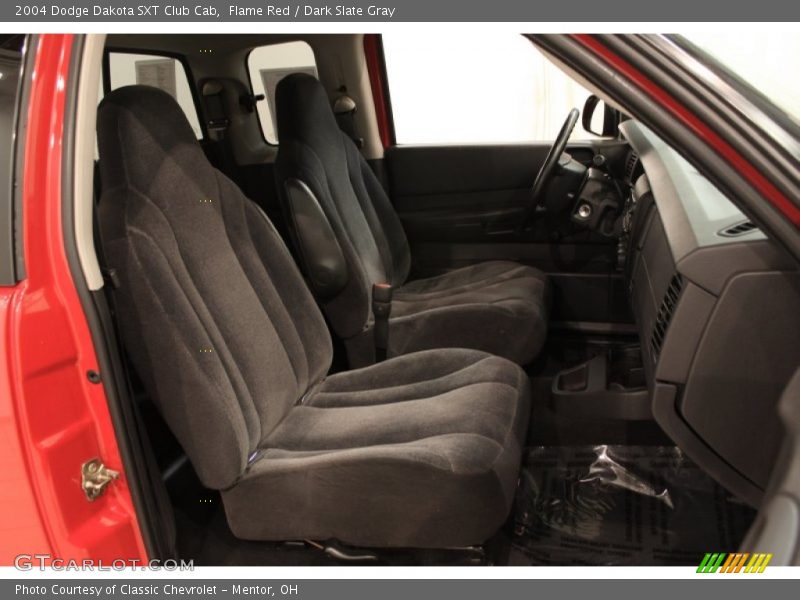 Flame Red / Dark Slate Gray 2004 Dodge Dakota SXT Club Cab