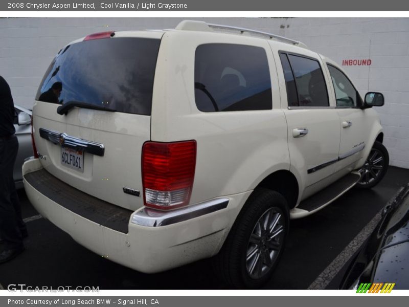 Cool Vanilla / Light Graystone 2008 Chrysler Aspen Limited