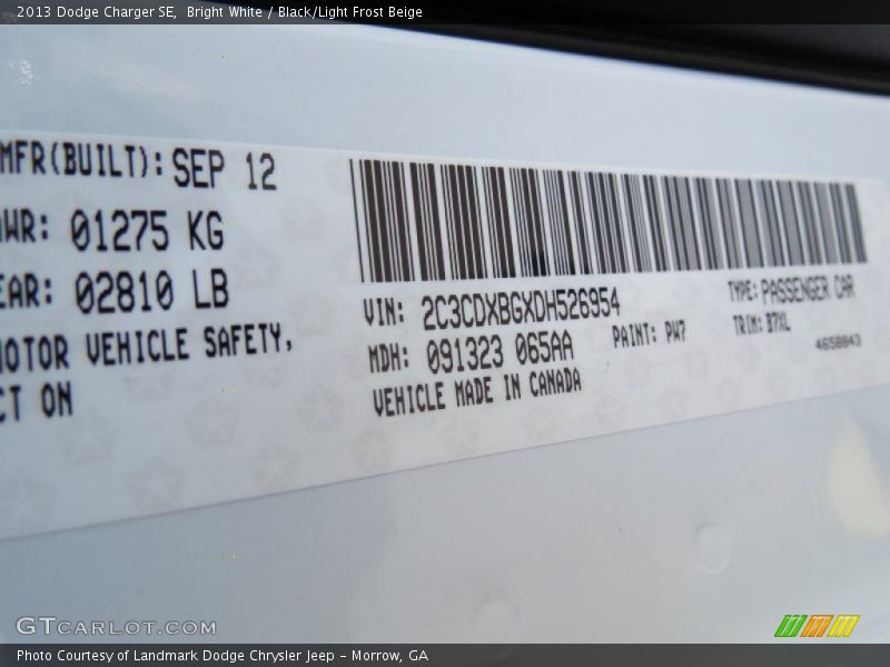 Bright White / Black/Light Frost Beige 2013 Dodge Charger SE