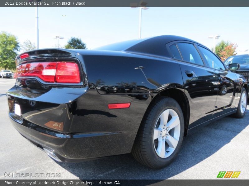 Pitch Black / Black 2013 Dodge Charger SE