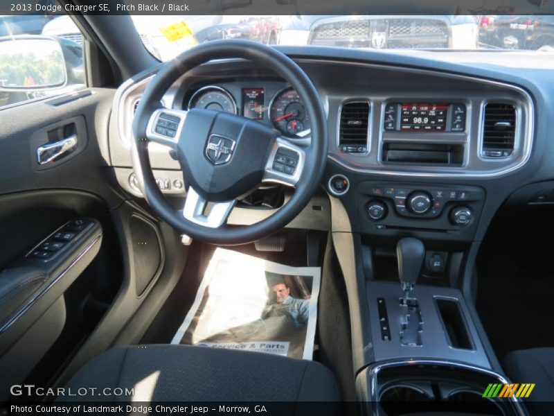 Pitch Black / Black 2013 Dodge Charger SE