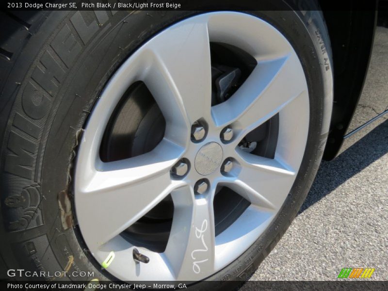Pitch Black / Black/Light Frost Beige 2013 Dodge Charger SE
