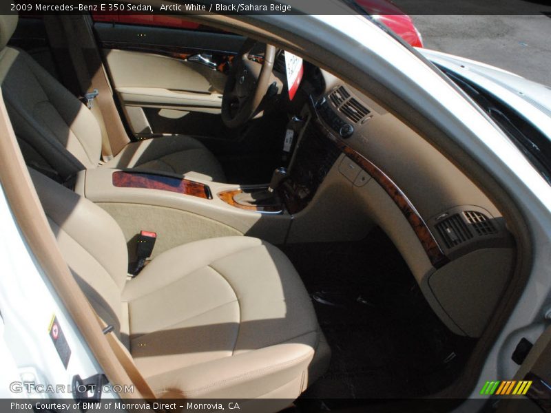Arctic White / Black/Sahara Beige 2009 Mercedes-Benz E 350 Sedan