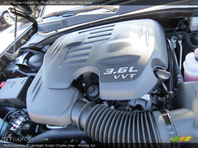 Pitch Black / Black/Light Frost Beige 2013 Dodge Charger SE
